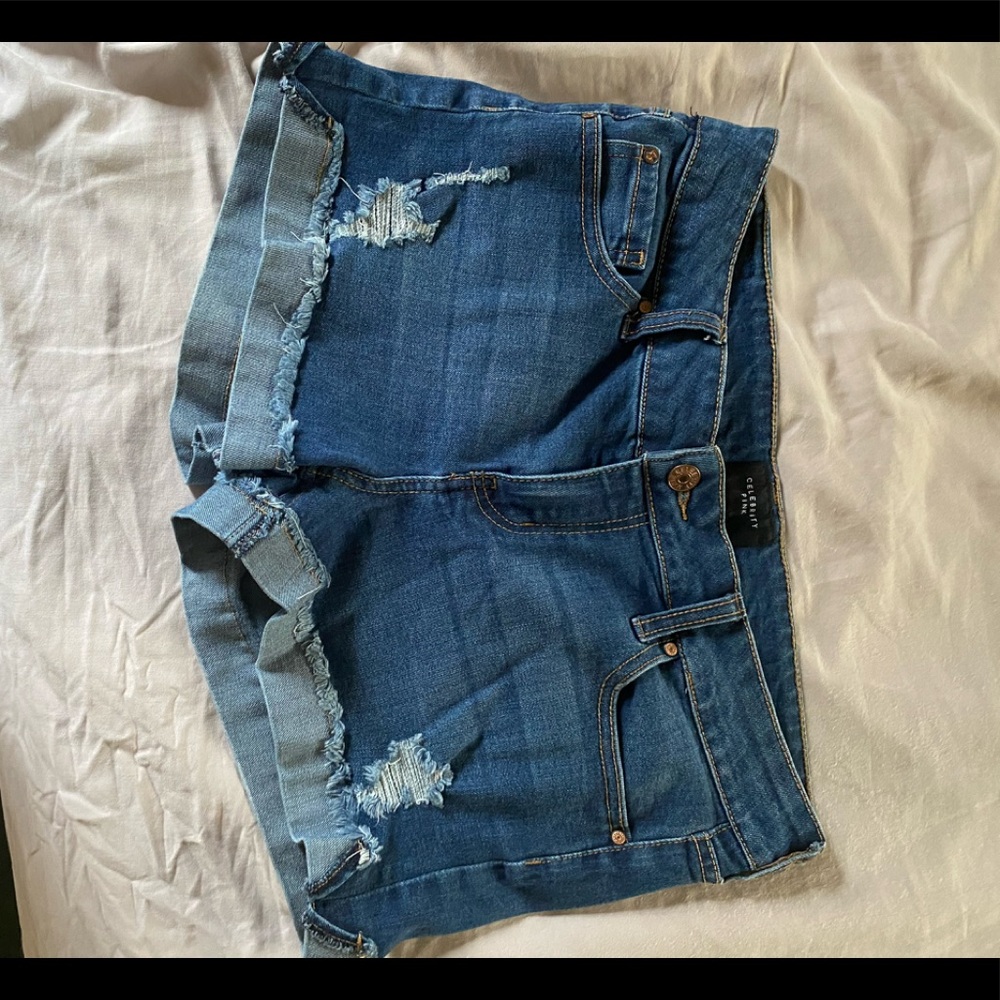 Denim short. Size 29
